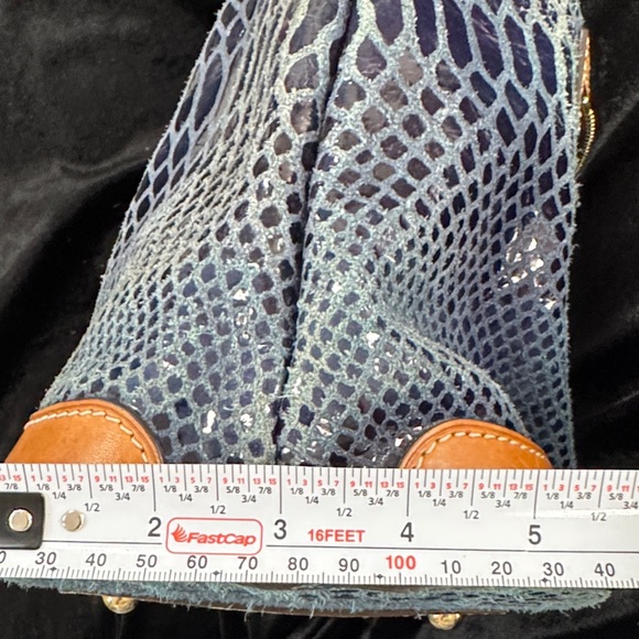 Dooney & Bourke: Equestrian All Leather Saddle Bag/Snakeskin Embossed Erica Bag - Picture 5 of 16